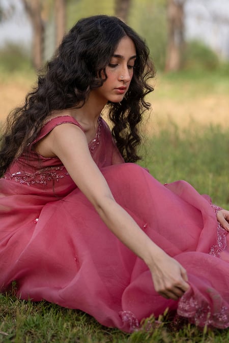 Buy_Zoon_Pink Silk Organza, Crepe Sequins Round Neck Embellished Border Saree With Blouse _Online_at_Aza_Fashions