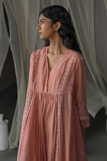 Buy Zoon Peach Cotton Embroidery V-neck Blossom Handblock Print Anarkali With Pant Online at Aza Fashions Buy_Zoon_Peach Cotton Embroidery V-neck Blossom Handblock Print Anarkali With Pant _Online_at_Aza_Fashions