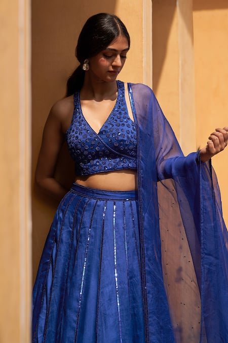 Buy Zoon Blue Net, Silk Sequins V-neck Embroidered Panelled Lehenga Set Online at Aza Fashions Buy_Zoon_Blue Net, Silk Sequins V-neck Embroidered Panelled Lehenga Set _Online_at_Aza_Fashions