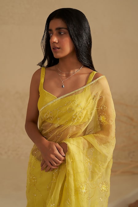 Zoon Green Georgette, Silk Organza Embroidery, Floral Hand Saree With Blouse Online at Aza Fashions Zoon_Green Georgette, Silk Organza Embroidery, Floral Hand Saree With Blouse _Online_at_Aza_Fashions