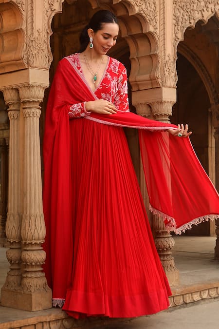 Dheeru Taneja_Red Georgette Embroidery, Beads Plunge Zoya Floral Print Anarkali With Dupatta _Online_at_Aza_Fashions