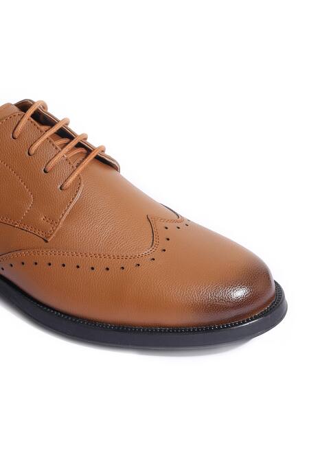 Buy_Paio_Beige Brogue Pattern Silas Wingtip Derbie Shoes _Online_at_Aza_Fashions