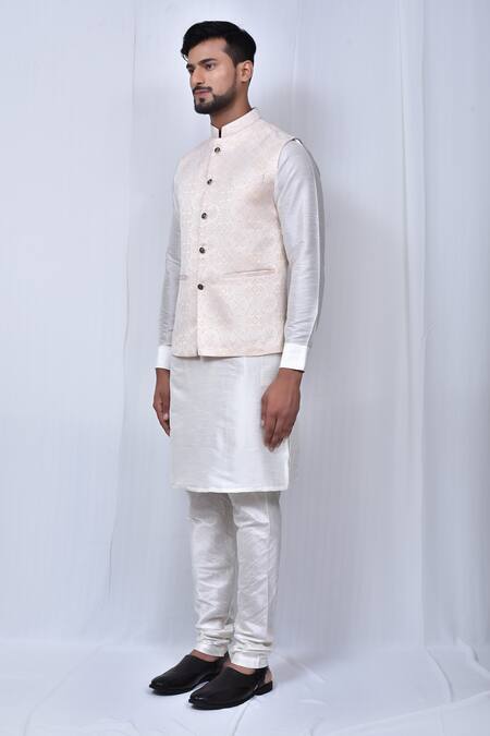 Arihant Rai Sinha_Peach Bundi Art Silk And Jacquard Printed & Kurta Set_Online_at_Aza_Fashions