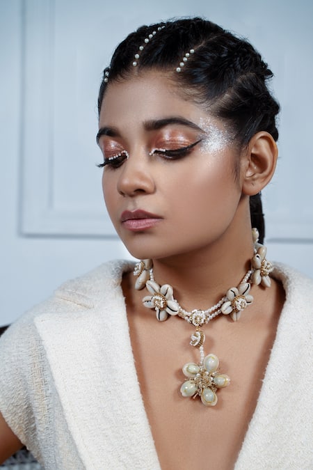 Kanyaadhan By Dhirajaayushi_White Beads Shell Embellished Necklace _Online_at_Aza_Fashions