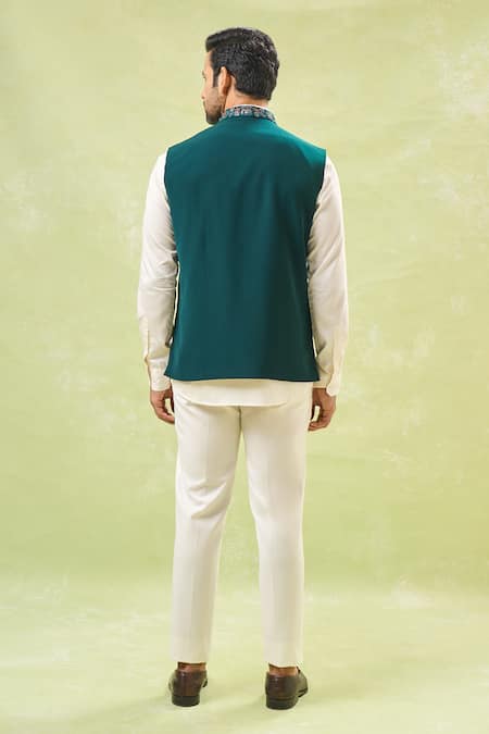 Shop Rng Safawala Green Silk Embroidery Wildlife Teal Bundi at Aza Fashions Shop_Rng Safawala_Green Silk Embroidery Wildlife Teal Bundi _at_Aza_Fashions