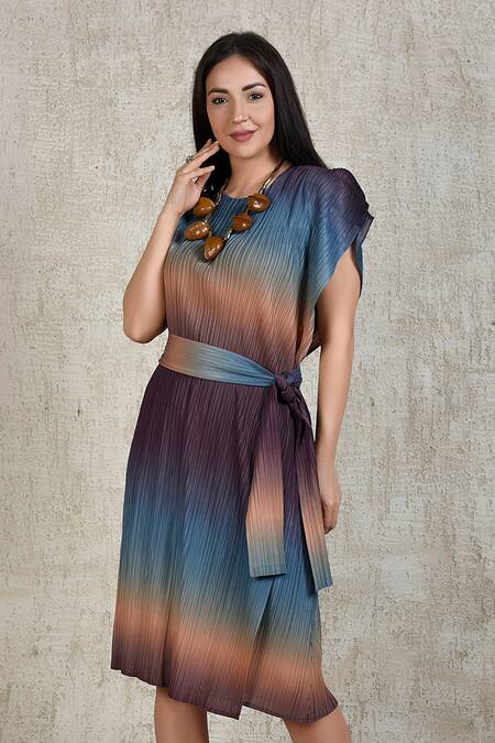 pleated kaftan