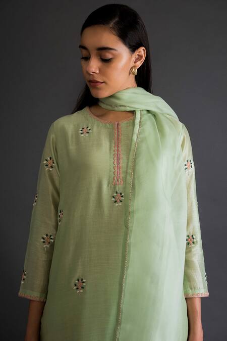 Buy Shikha Mehta Green Chanderi Round Kurta Set Online at Aza Fashions Buy_Shikha Mehta_Green Chanderi Round Kurta Set _Online_at_Aza_Fashions