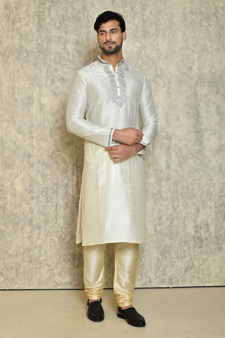 Arihant Rai Sinha Thread Embroidered Kurta Set 