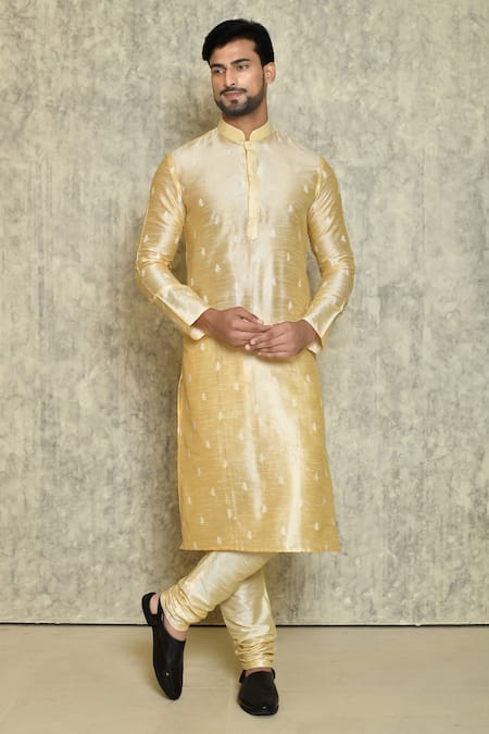 Arihant Rai Sinha Thread Embroidered Kurta Set 