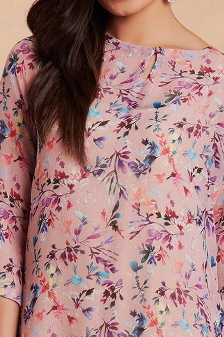 Shop Sanjhana Pink Chiffon Printed Kurta Set Online at Aza Fashions Shop_Sanjhana_Pink Chiffon Printed Kurta Set_Online_at_Aza_Fashions