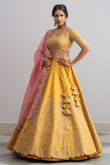 Anushree Reddy Yellow Organza Embroidery Square Neck Nisf Bridal Lehenga Set Online at Aza Fashions Anushree Reddy_Yellow Organza Embroidery Square Neck Nisf Bridal Lehenga Set _Online_at_Aza_Fashions