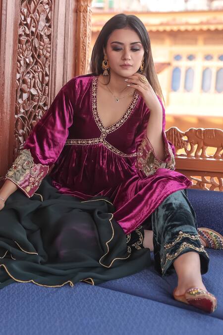 Negra Elegante_Magenta Silk Velvet Hand Embroidered Zardozi V Neck Anarkali And Palazzo Set _at_Aza_Fashions