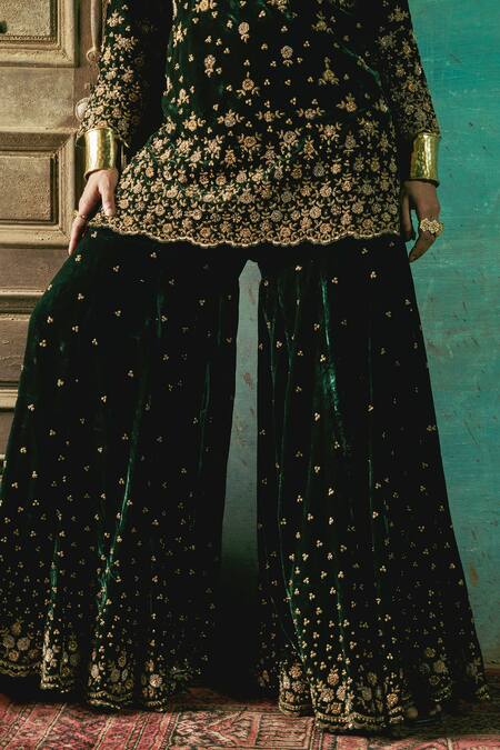 Sureena Chowdhri_Green Silk Velvet Embroidery Zardozi And Aari V Neck Kuhu Kurta Gharara Set_at_Aza_Fashions