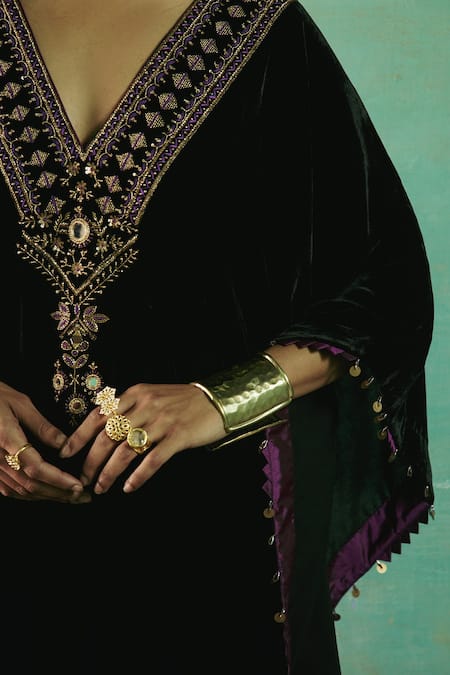 Sureena Chowdhri_Black Silk Velvet Embroidery Thread V Neck Saya Kaftan_at_Aza_Fashions