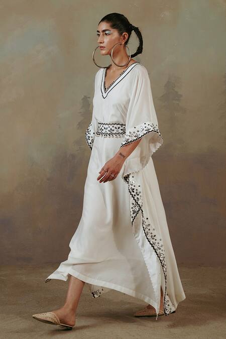 Sureena Chowdhri_White Muslin Embroidered Thread Work V Neck Kaftan With Belt _Online_at_Aza_Fashions