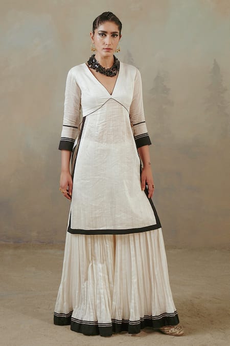 Sureena Chowdhri White Tissue Embroidered Thread Work V Neck Contrast Hem Kurta Gharara Set Online at Aza Fashions Sureena Chowdhri_White Tissue Embroidered Thread Work V Neck Contrast Hem Kurta Gharara Set_Online_at_Aza_Fashions