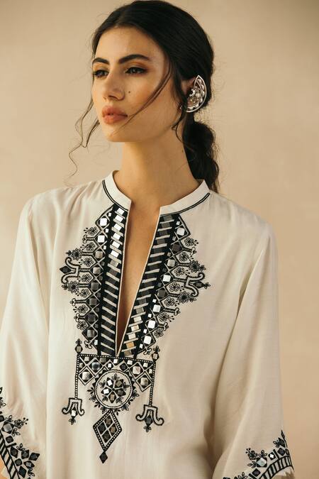 Sureena Chowdhri_White Silk Muslin Embroidered Mirror Work Mandarin Collar Asymmetric Kaftan_Online_at_Aza_Fashions