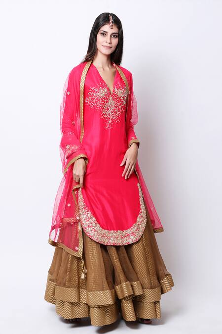 Nikasha_Gold V Neck Embroidered Kurta Lehenga Set _Online_at_Aza_Fashions