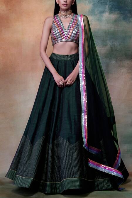 Buy_Vvani By Vani Vats_Green Raw Silk V Neck Embroidered Lehenga Set _Online_at_Aza_Fashions