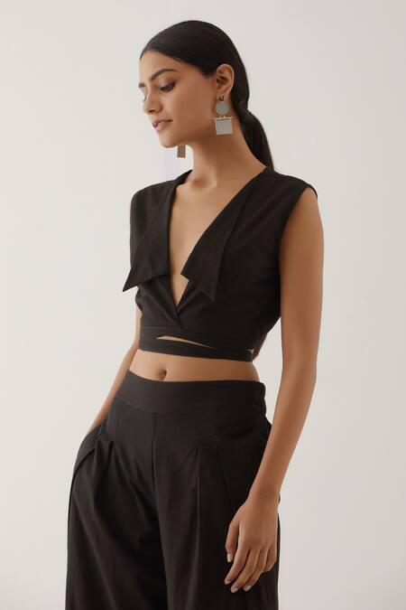 Shop_The Indian Cause_Black Cotton Solid Plunge Neck Collared Crop Top And Pant Set_Online_at_Aza_Fashions