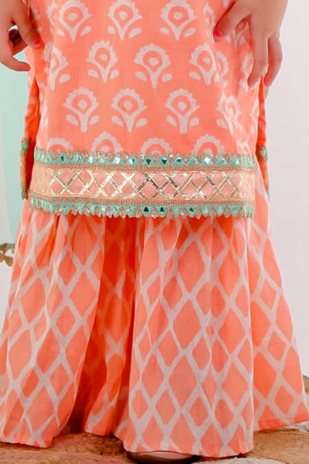 Buy_Bloomers By Amrita M_Peach Cotton Gota Patti, Mirrors Printed Kurta Set _Online_at_Aza_Fashions