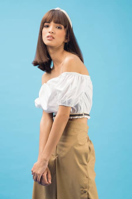 Chillosophy Off-Shoulder Crop Top 