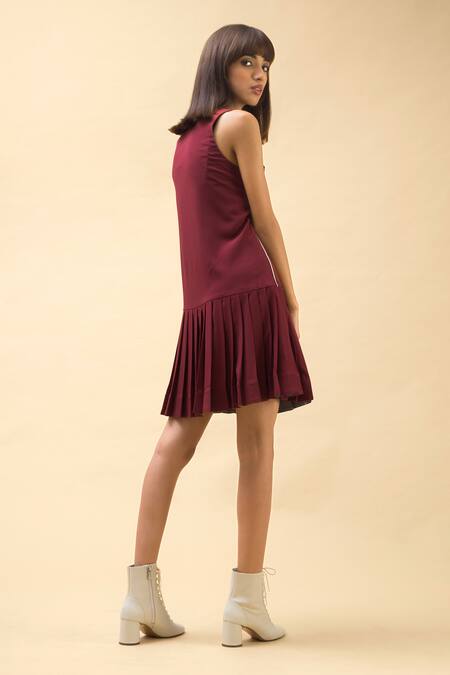 Shop Chillosophy Maroon European Crepe Round Short Dress With Pleats at Aza Fashions Shop_Chillosophy_Maroon European Crepe Round Short Dress With Pleats _at_Aza_Fashions