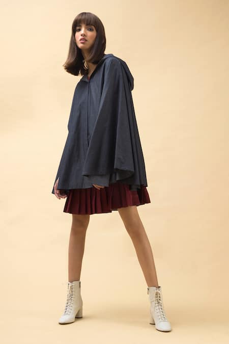 Shop Chillosophy Grey Cotton Hooded Cape at Aza Fashions Shop_Chillosophy_Grey Cotton Hooded Cape _at_Aza_Fashions