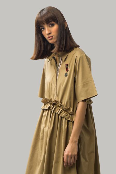 Shop Chillosophy Beige Poplin Straight Collar Short Anti-fit Dress Online at Aza Fashions Shop_Chillosophy_Beige Poplin Straight Collar Short Anti-fit Dress _Online_at_Aza_Fashions