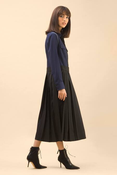 Chillosophy Black European Crepe Straight Collar Pleated Midi Dress Online at Aza Fashions Chillosophy_Black European Crepe Straight Collar Pleated Midi Dress _Online_at_Aza_Fashions