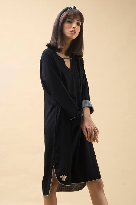 Chillosophy Black Crepe Notched Round Neck Knee-length Tunic Online at Aza Fashions Chillosophy_Black Crepe Notched Round Neck Knee-length Tunic _Online_at_Aza_Fashions