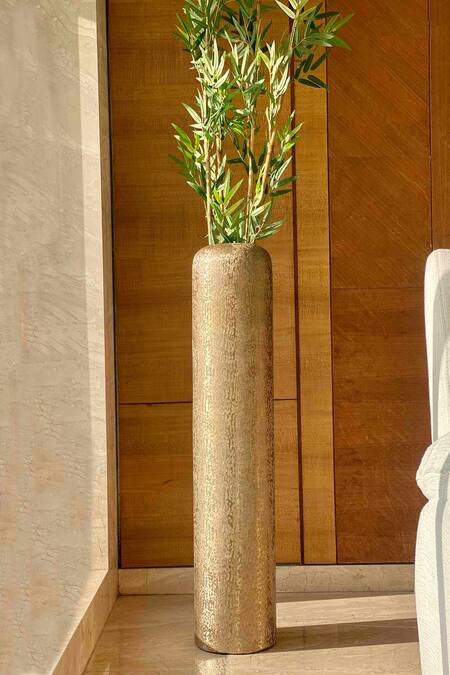 Mason Home Gold Aluminium Babylon Textured Pillar Planter