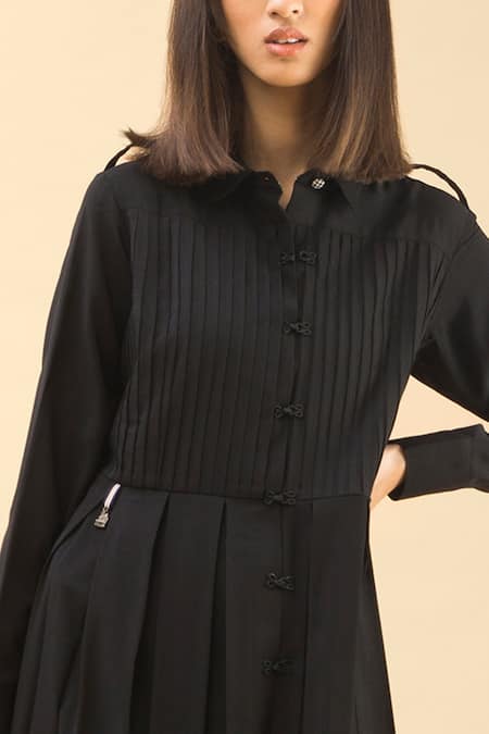 Chillosophy_Black European Crepe Straight Collar Pleated Maxi Dress _at_Aza_Fashions