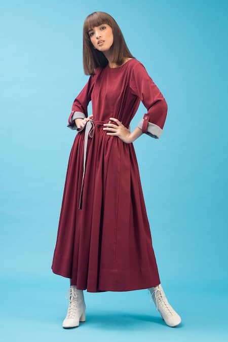 Chillosophy Maroon Cotton Round Midi Dress With Belt Online at Aza Fashions Chillosophy_Maroon Cotton Round Midi Dress With Belt _Online_at_Aza_Fashions
