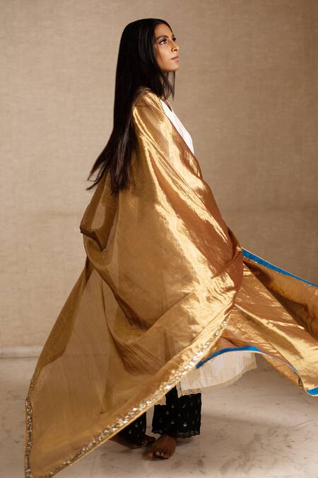 Priyanka Raajiv_Gold Silk Tissue Chanderi Embroidered Sequins Aabha Dupatta  _Online_at_Aza_Fashions