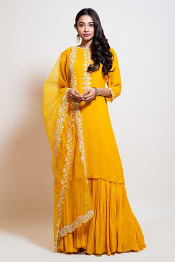 Smriti By Anju Agarwal Tiered Kurta With Embroidered Dupatta 