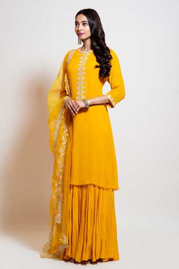 Smriti By Anju Agarwal Yellow Crepe, Dupatta Organza, Kurta Georgette, Tiered With Embroidered Online at Aza Fashions Smriti By Anju Agarwal_Yellow Crepe, Dupatta Organza, Kurta Georgette, Tiered With Embroidered _Online_at_Aza_Fashions