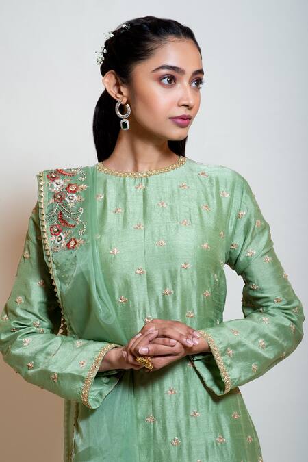 Buy Smriti By Anju Agarwal Green Dupatta Organza, Kurta Silk, Layer Georgette, Lining Taffeta Zari With Online at Aza Fashions Buy_Smriti By Anju Agarwal_Green Dupatta Organza, Kurta Silk, Layer Georgette, Lining Taffeta Zari With _Online_at_Aza_Fashions