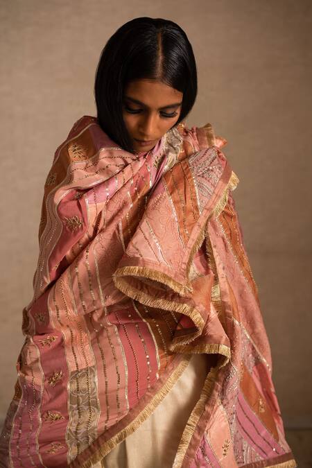 Shop Priyanka Raajiv Peach Border Handwoven Silk Floral, Stripes Aahi Upcycled Patchwork Dupatta Online at Aza Fashions Shop_Priyanka Raajiv_Peach Border Handwoven Silk Floral, Stripes Aahi Upcycled Patchwork Dupatta _Online_at_Aza_Fashions
