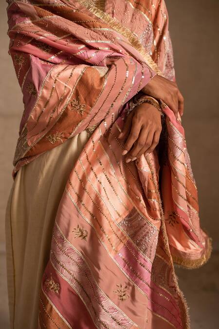 Priyanka Raajiv Peach Border Handwoven Silk Floral, Stripes Aahi Upcycled Patchwork Dupatta at Aza Fashions Priyanka Raajiv_Peach Border Handwoven Silk Floral, Stripes Aahi Upcycled Patchwork Dupatta _at_Aza_Fashions