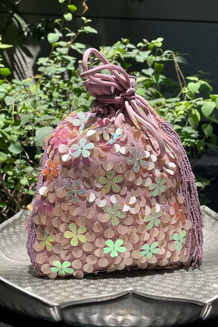 Aamli Oorja Floral Embellished Potli 