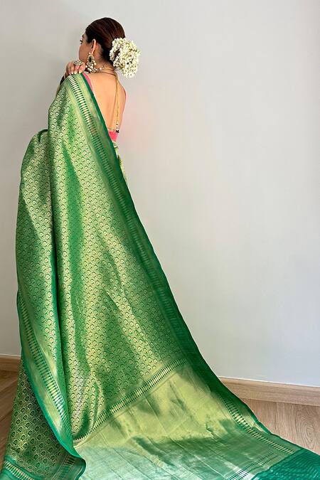 Devissha Green Pure Katan Silk Paisley Woven Banarasi Saree at Aza Fashions Devissha_Green Pure Katan Silk Paisley Woven Banarasi Saree _at_Aza_Fashions