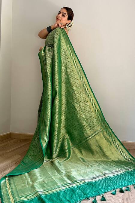 Shop Devissha Green Pure Katan Silk Paisley Woven Banarasi Saree Online at Aza Fashions Shop_Devissha_Green Pure Katan Silk Paisley Woven Banarasi Saree _Online_at_Aza_Fashions
