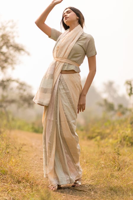 Shop_Vaani Beswal_Beige Handwoven Handloom Cotton Aarte Saree _at_Aza_Fashions