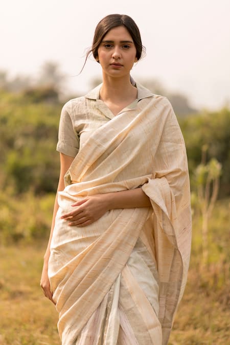 Buy_Vaani Beswal_Beige Handwoven Handloom Cotton Aarte Saree _Online_at_Aza_Fashions
