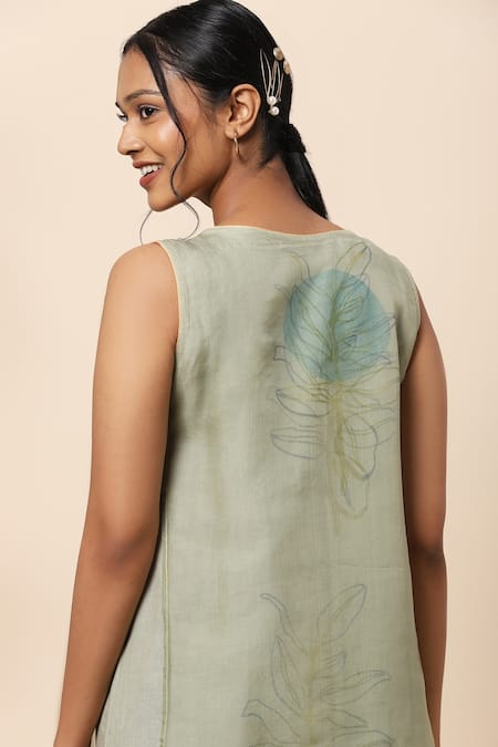 Kaveri_Green Linen Leaf Print And Thread Notched Midi Dress _at_Aza_Fashions