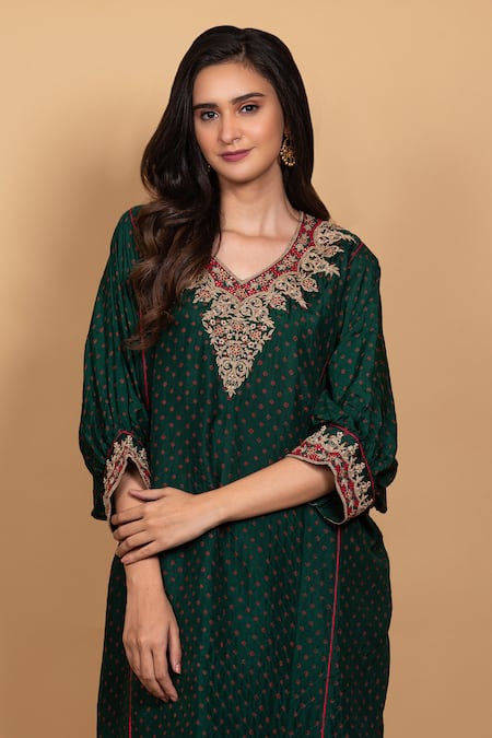 Shop_Pink City By Sarika_Green Habutai Silk V Neck Bandhani Print Kurta And Pant Set _Online_at_Aza_Fashions