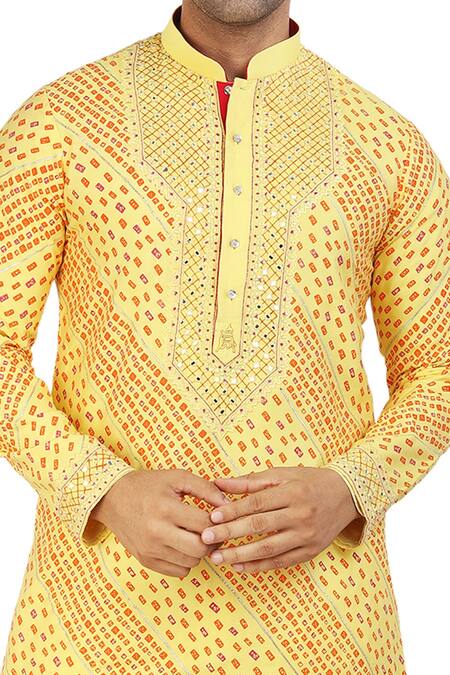 Nitesh Singh Chauhan_Yellow Cotton Silk Bandhani Prints Kurta Pyjama Set _at_Aza_Fashions
