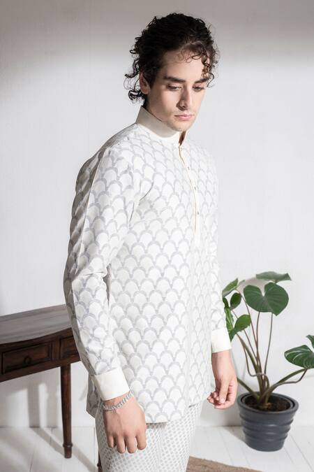 Abkasa_Ivory 100% Cotton Modal Silk Embroidered Patterned Kurta And Pyjama Set  _Online_at_Aza_Fashions