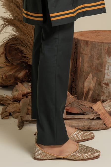 Shop Abkasa Green Terry Rayon Hand Embroidered Metallic Geometric Pattern Kurta Set Online at Aza Fashions Shop_Abkasa_Green Terry Rayon Hand Embroidered Metallic Geometric Pattern Kurta Set _Online_at_Aza_Fashions